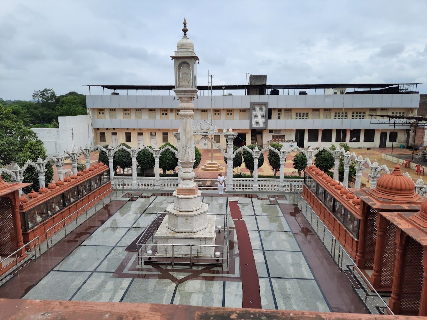 nashik - gajpantha digamber jain (pahad tirthkshetra)